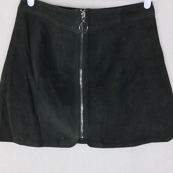 H&M‎ Full Front Zip Leather Suede Mini Skirt Size Medium in Green *flawed* - Picture 1 of 12